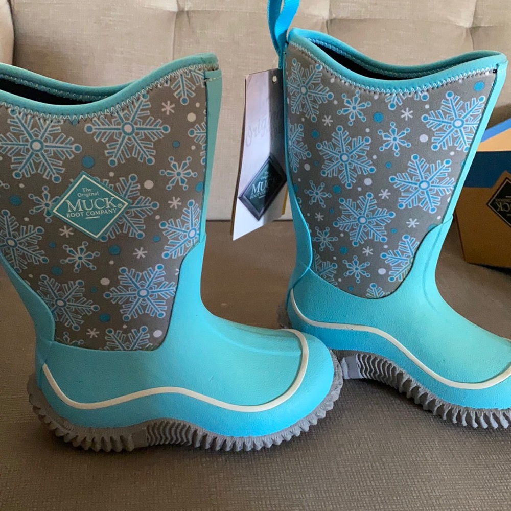 Kids muck boots